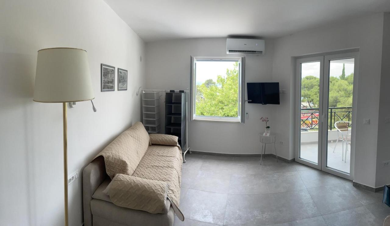 Sandra Apartments Макарска Экстерьер фото