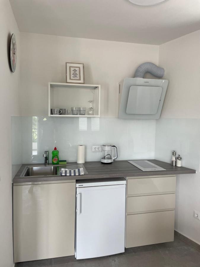 Sandra Apartments Макарска Экстерьер фото