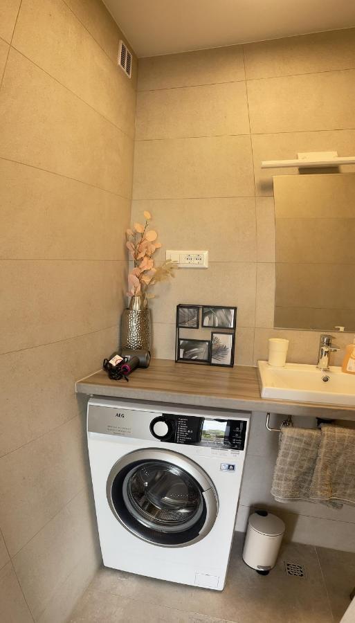 Sandra Apartments Макарска Экстерьер фото